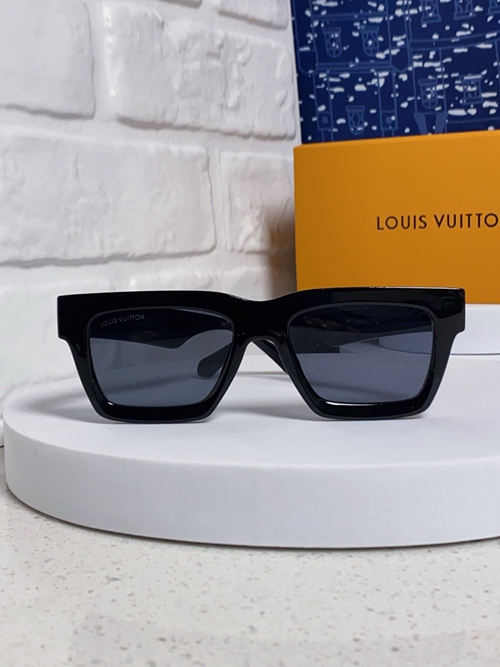 ルイヴィトンサングラス側面デザイン